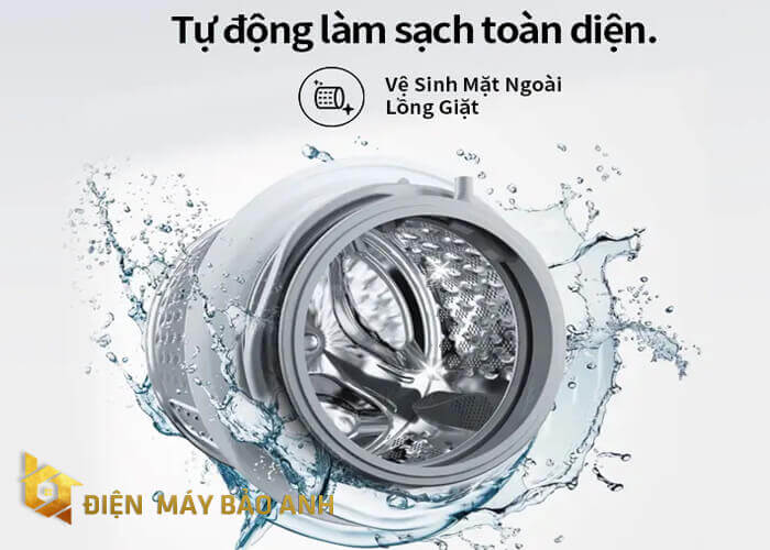 Máy giặt sấy Hisense WD90N1Y với tính năng tự động làm sạch lồng giặt